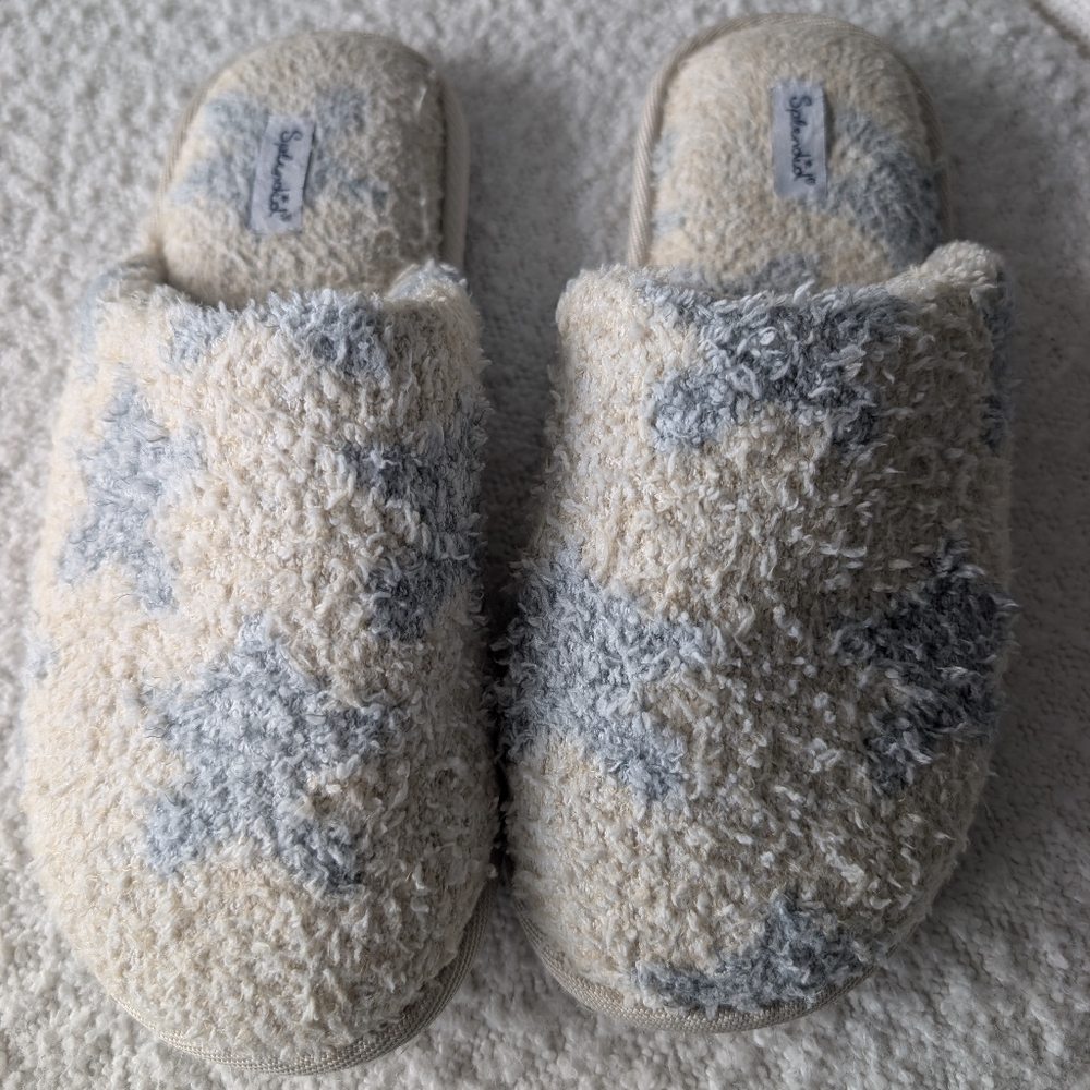 Splendid Cozy Cream and Gray Slippers - Picture 2 of 4